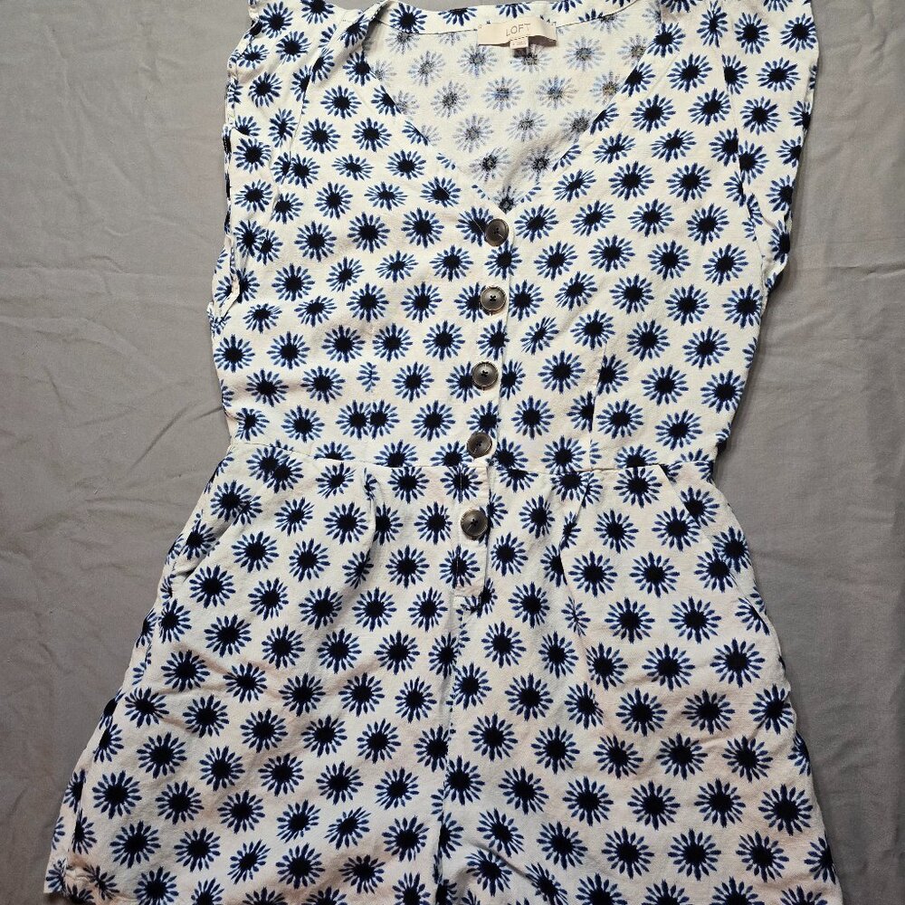 Loft Linen Blend Romper White Blue Flower Flutter Sleeve Pockets Size 4